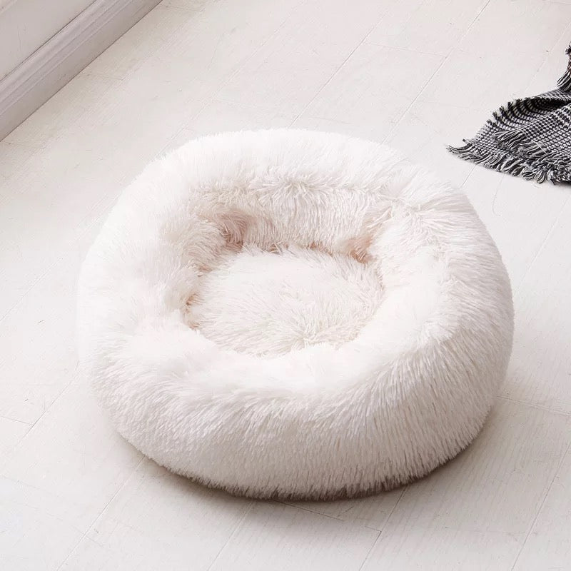 Calming Pet Bed in Snowy White